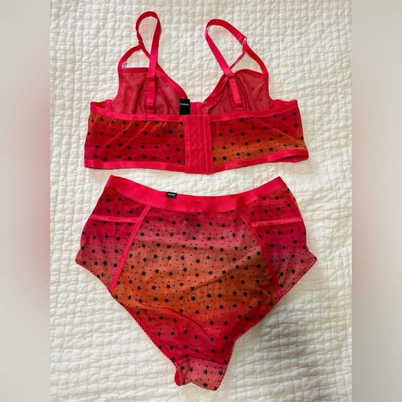 NWT Torrid Berry Stars Bra + Panties (set) - Picture 2 of 6